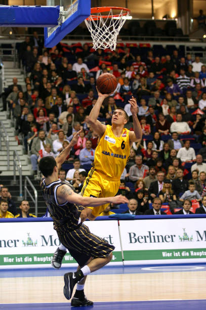 一方面保持 一方面保持