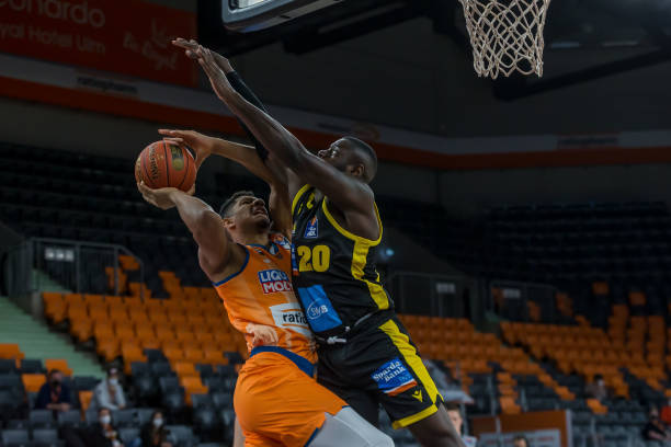 她在比赛中 她在比赛中