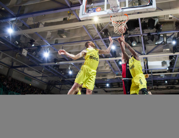 库尔图瓦赞 库尔图瓦赞